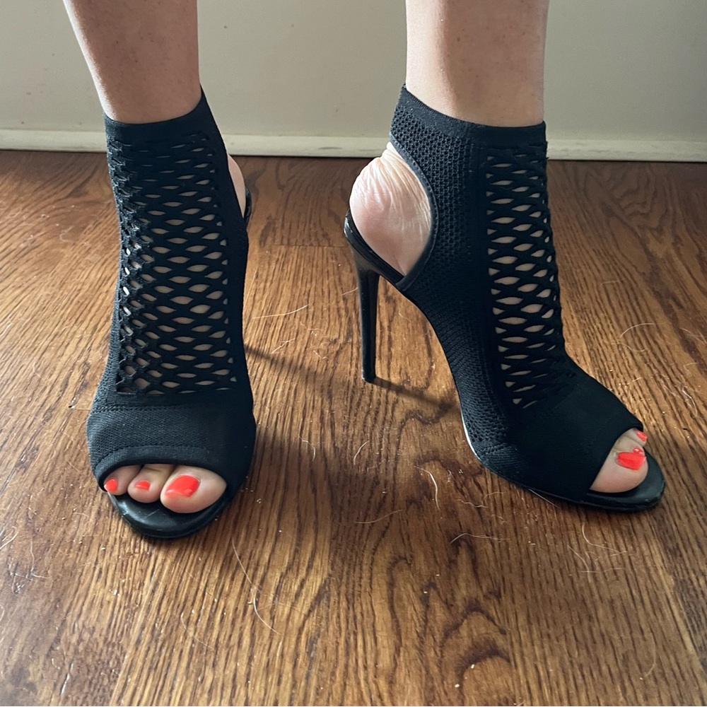 Zara black heels. Comfy! Sz 6